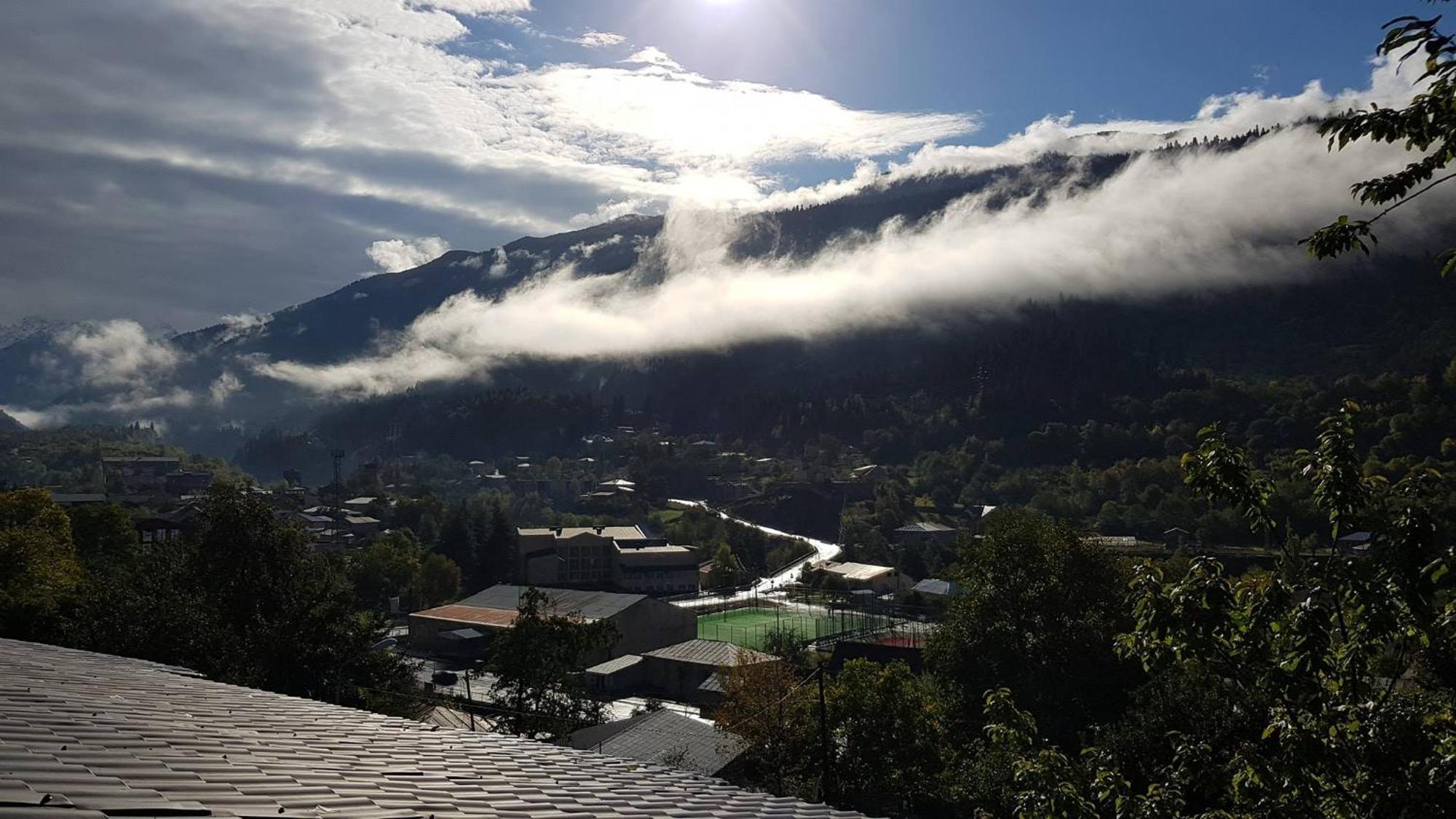 Hilltop Mestia Eksteriør bilde